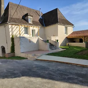https://maison-de-vacances-en-pierre.midi-pyreneeshotels.com
